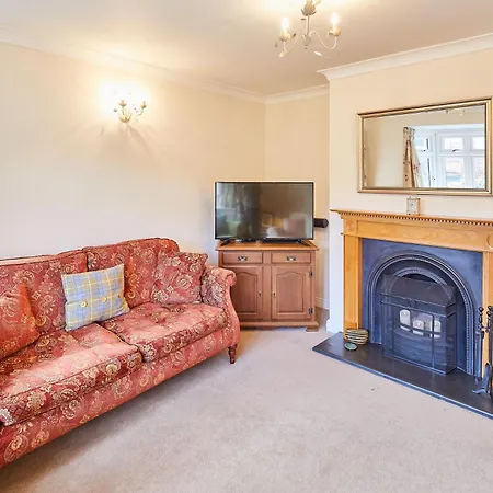 Semesterbostad Host & - Coach *