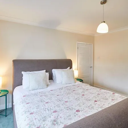 Host & - Coach Holiday home *